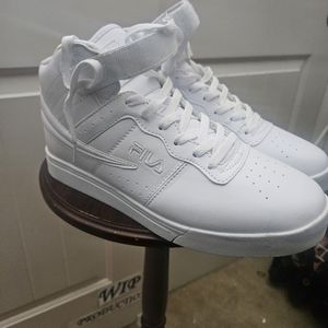Fila Men's Tennis Shoes White NWOT Size 9 1/2